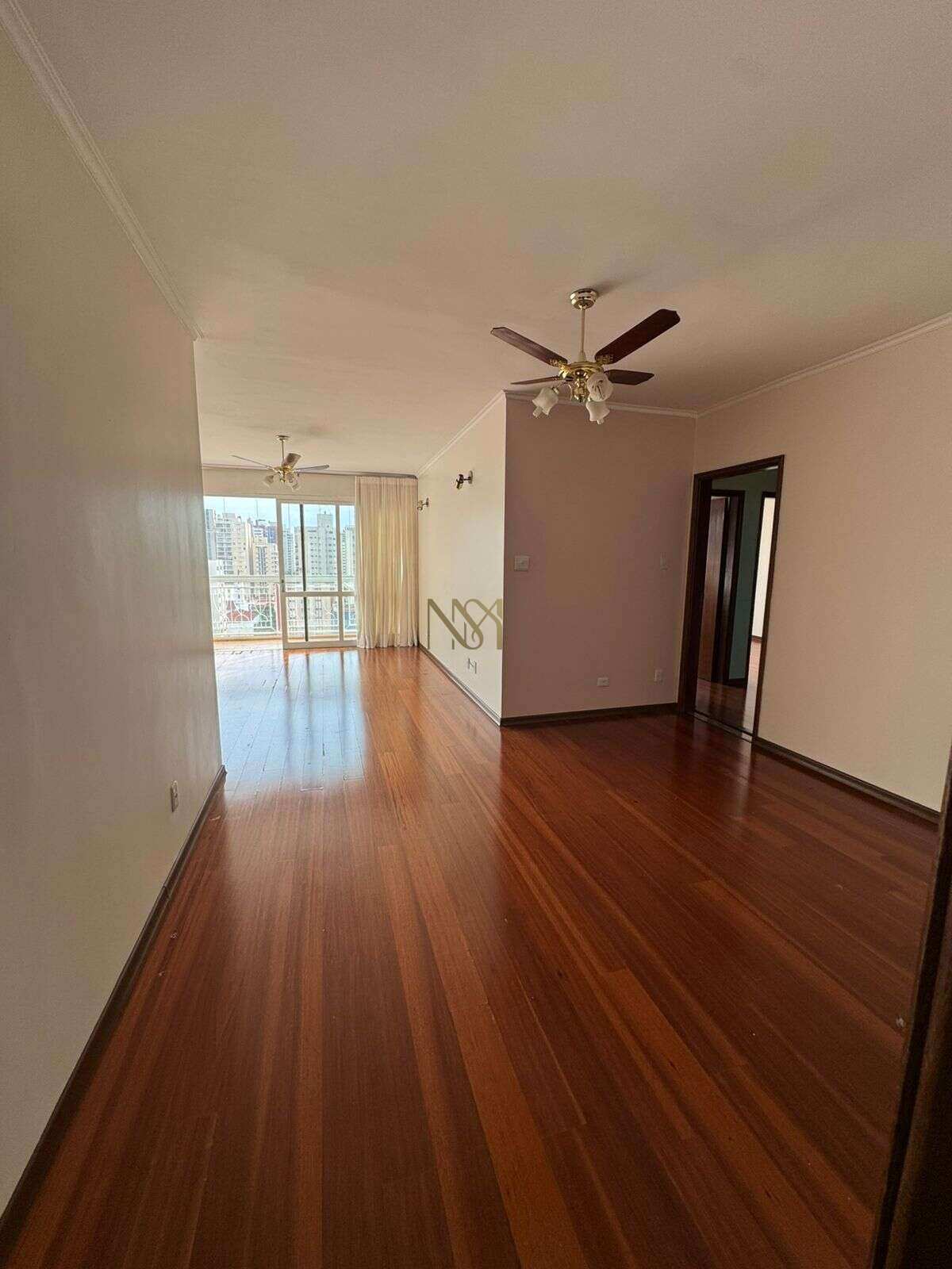 Apartamento à venda com 3 quartos, 134m² - ,