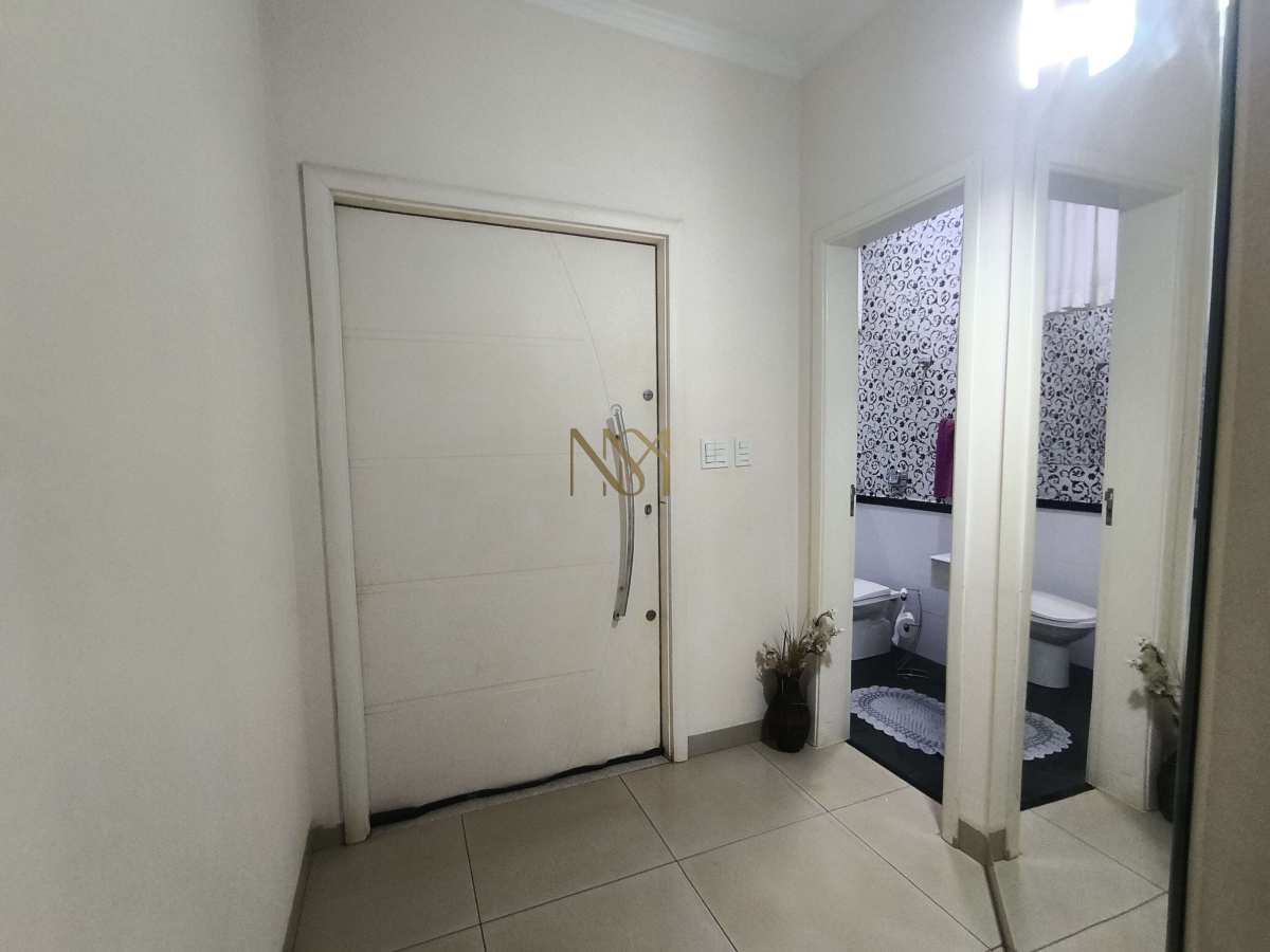  - Casa à venda, com 3 quartos, 336m²