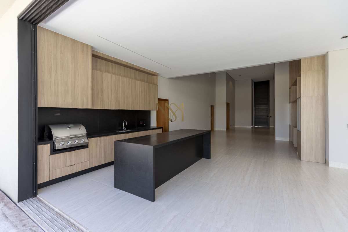  - Casa em Condomínio Arara Verde à Venda | 3 Suítes | 336 m² de Construção