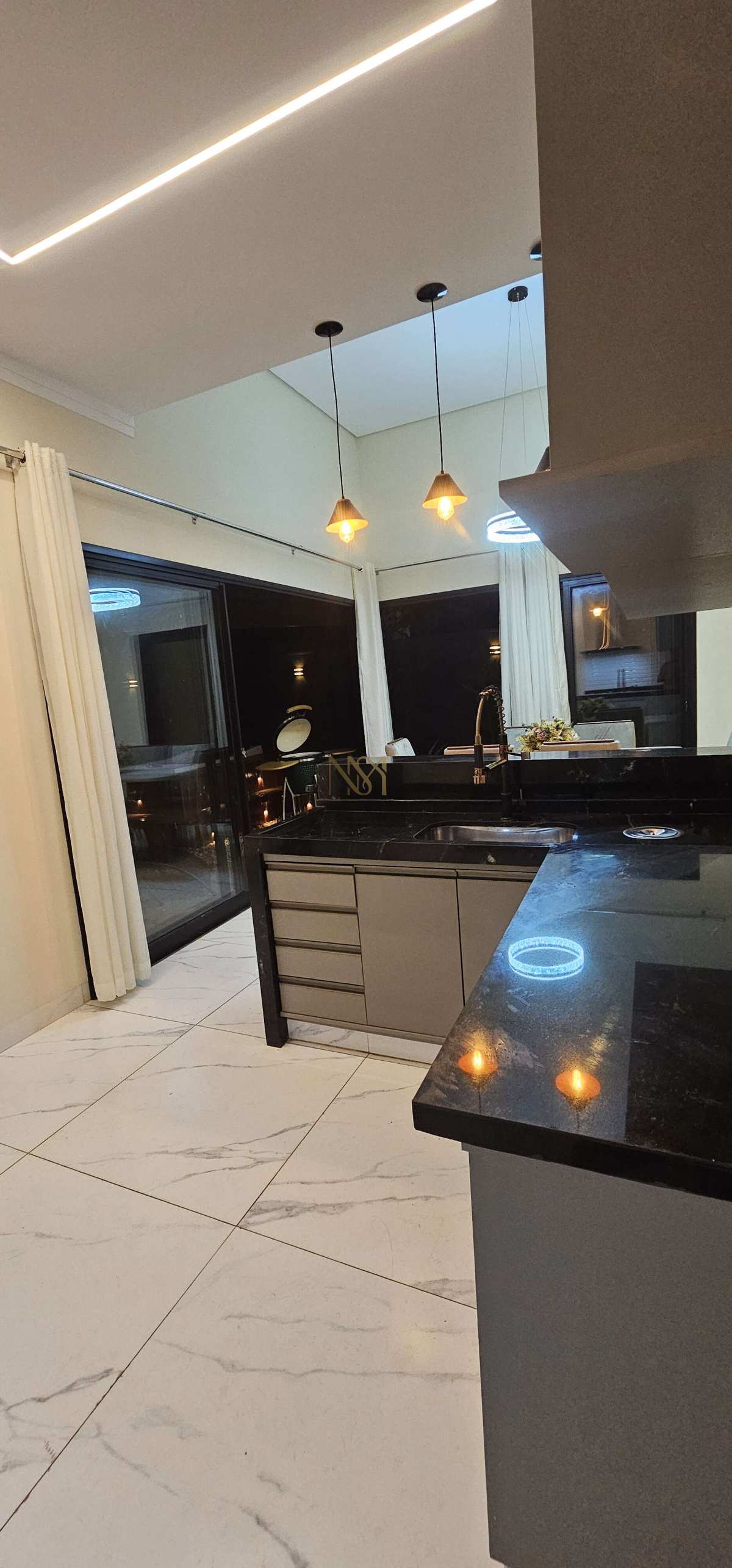  - Casa Térrea à Venda no Condomínio Vivendas da Mata | 3 Suítes | Porteira Fechada